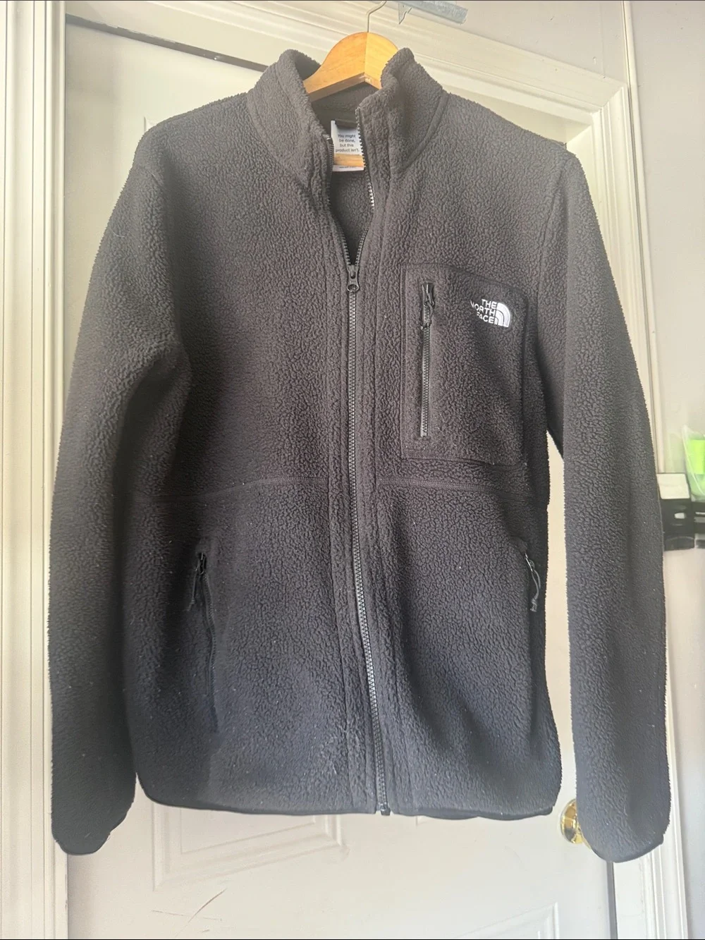 The North Face Men’s Black Lightweight Fuzzy Fleece Jacket